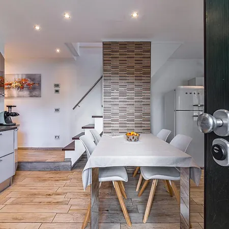 Exclusive-lakeview Bella Vista Orta G&g *